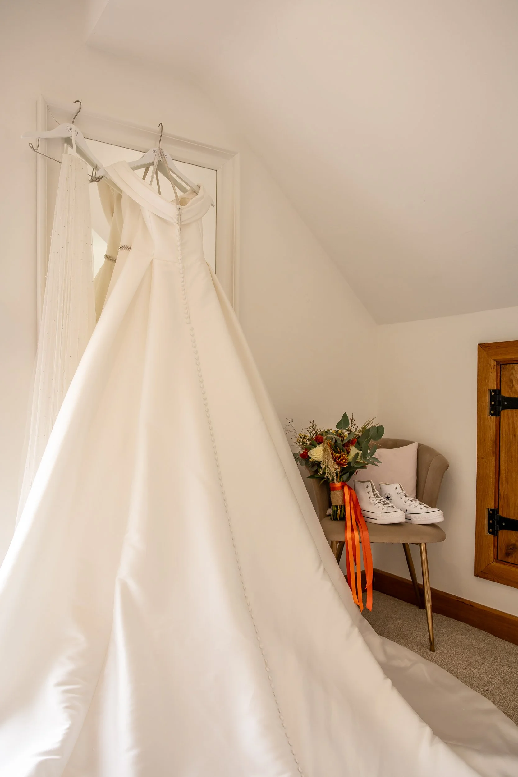 Vibrant and authentic wedding photography