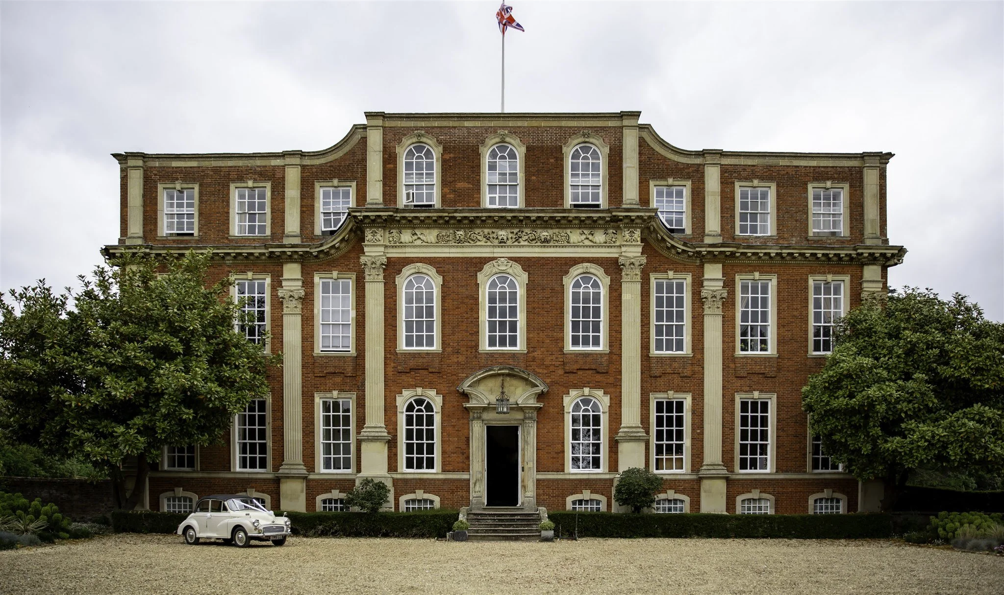 Vibrant and authentic wedding photography