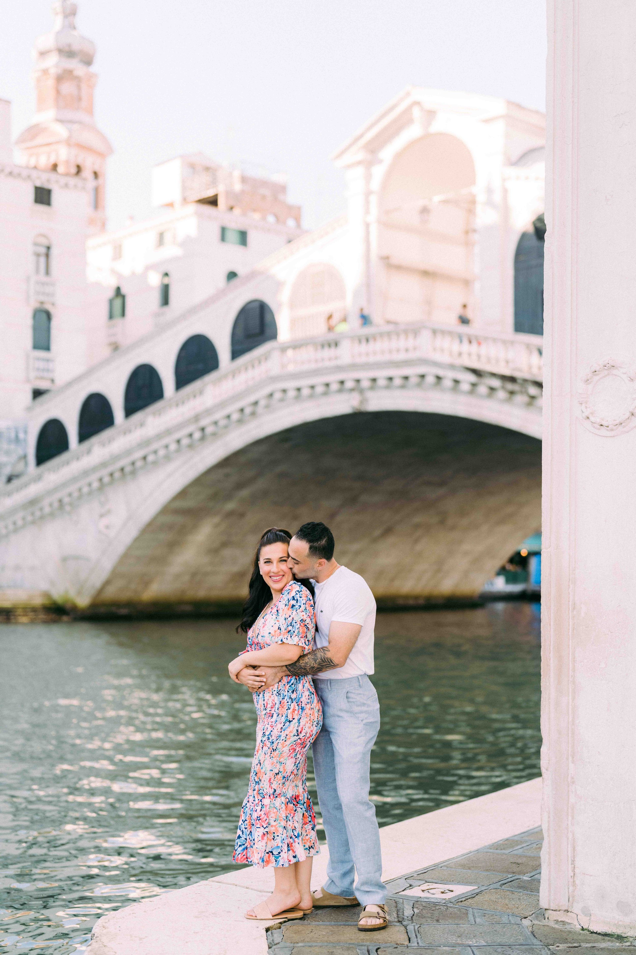 Vacation photoshoot in Venice, Rialto Bridge