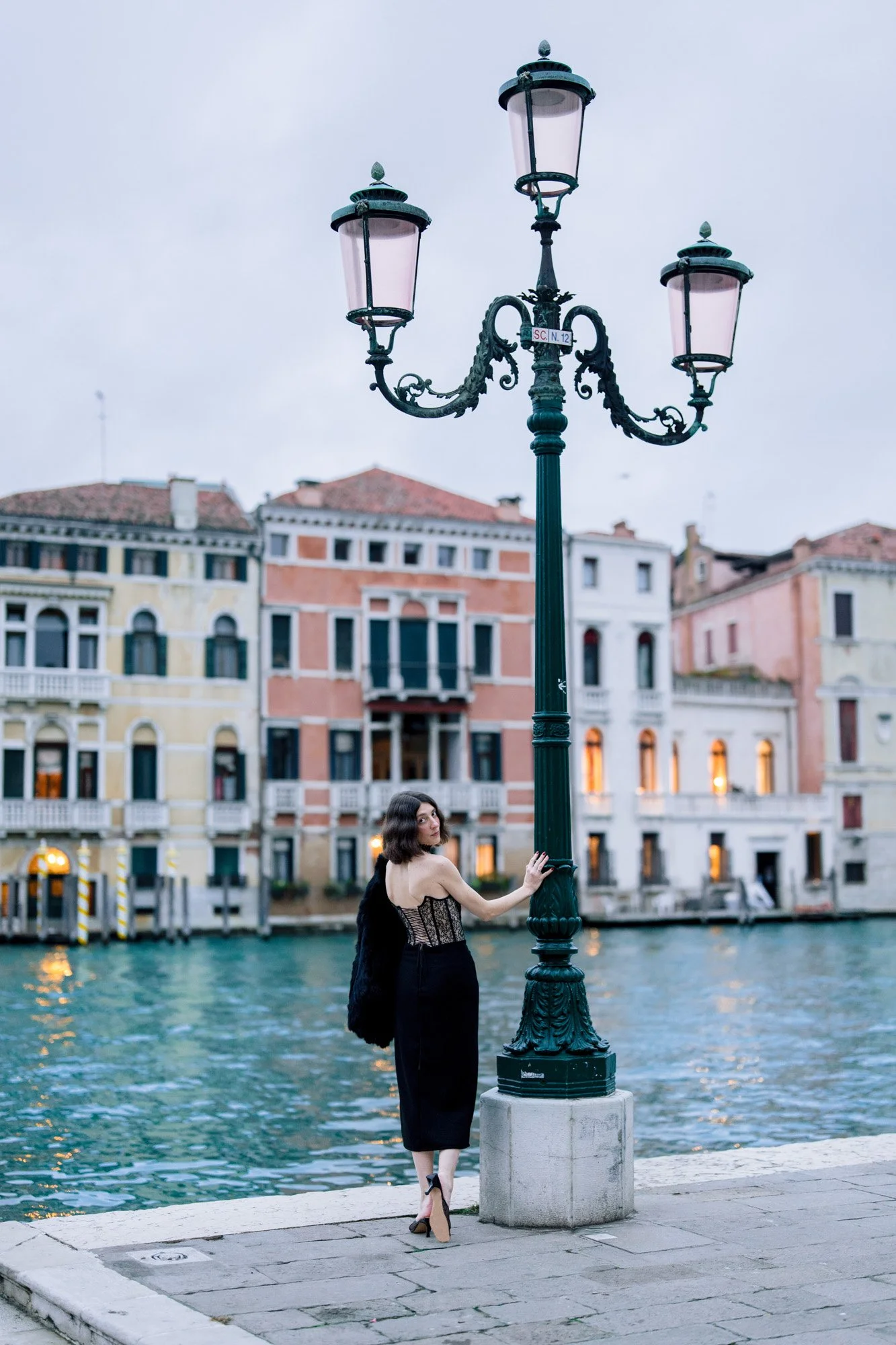 Venice Lamp Elegance