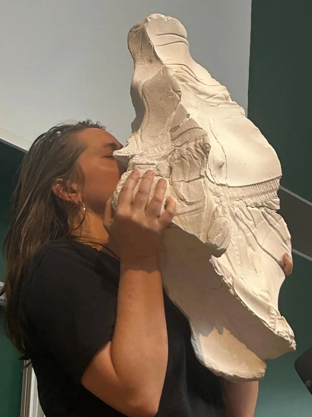 In partnership with Chapter Arts Centre, tactileBOSCH are delighted to present a series of one-off workshops led by two distinctive and influential artists: Florence Peake and Eddie Ladd. Bringing together practices rooted in performance, movement an