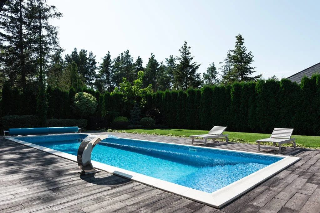 Keeping Your Pool Area Organised Year-Round