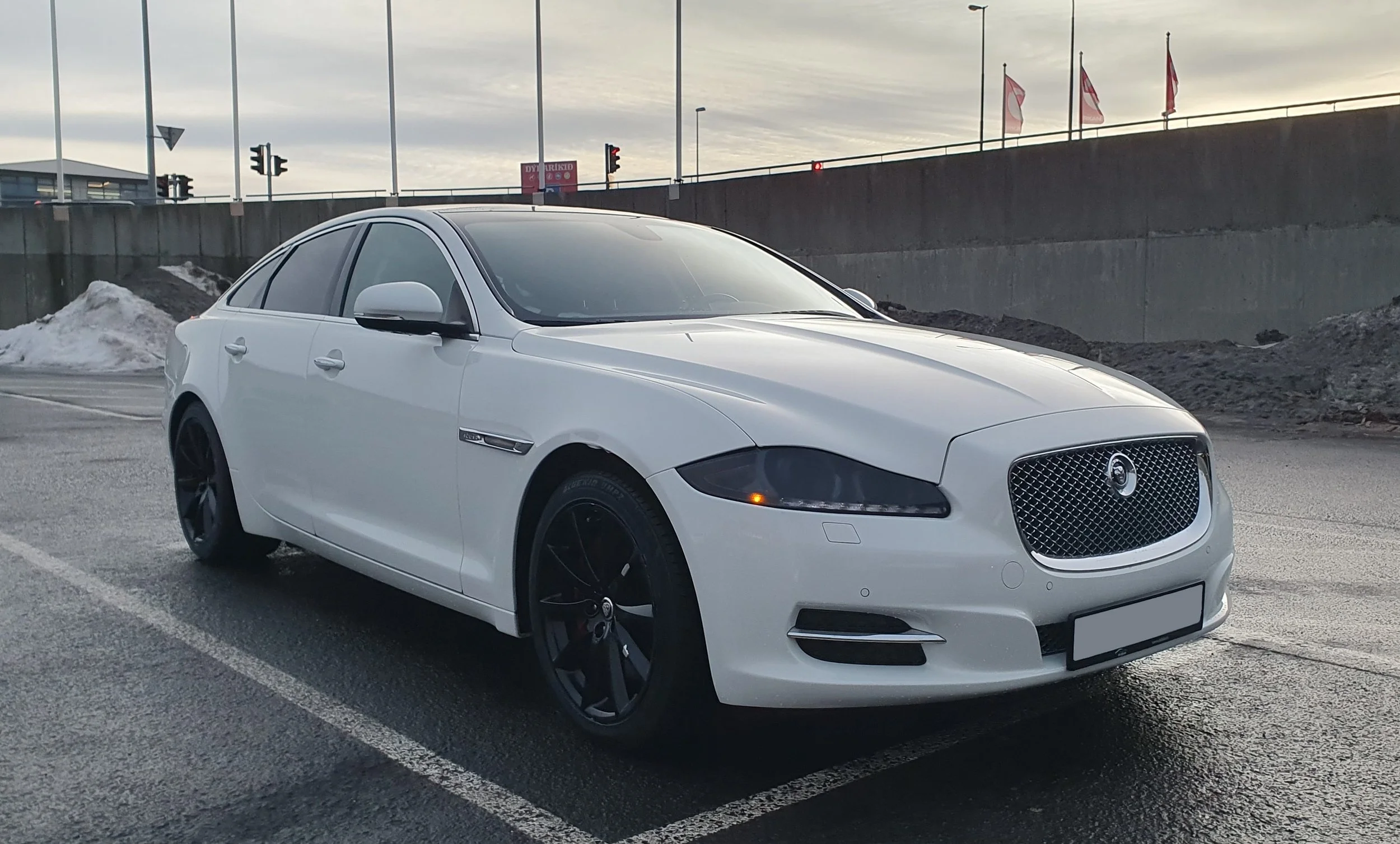 XJ