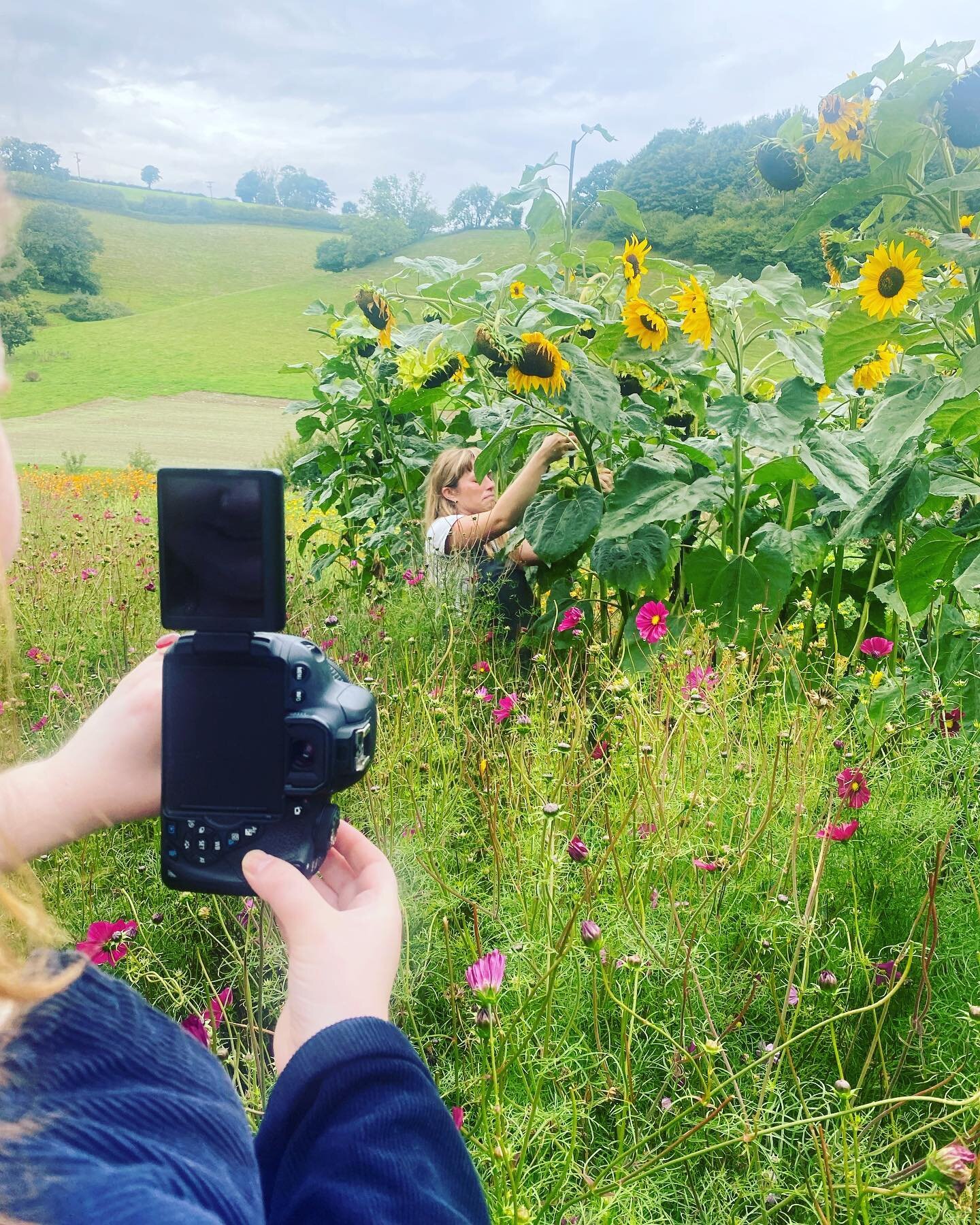 Photoshoot day&hellip;

Not long now until we have an actual website, hence the photo shoot&hellip;here is the talented Sophie from @pigmentplantdyes doing her thing for our Lottie @mynameislotts 

A big part of what the collective aspires to become 