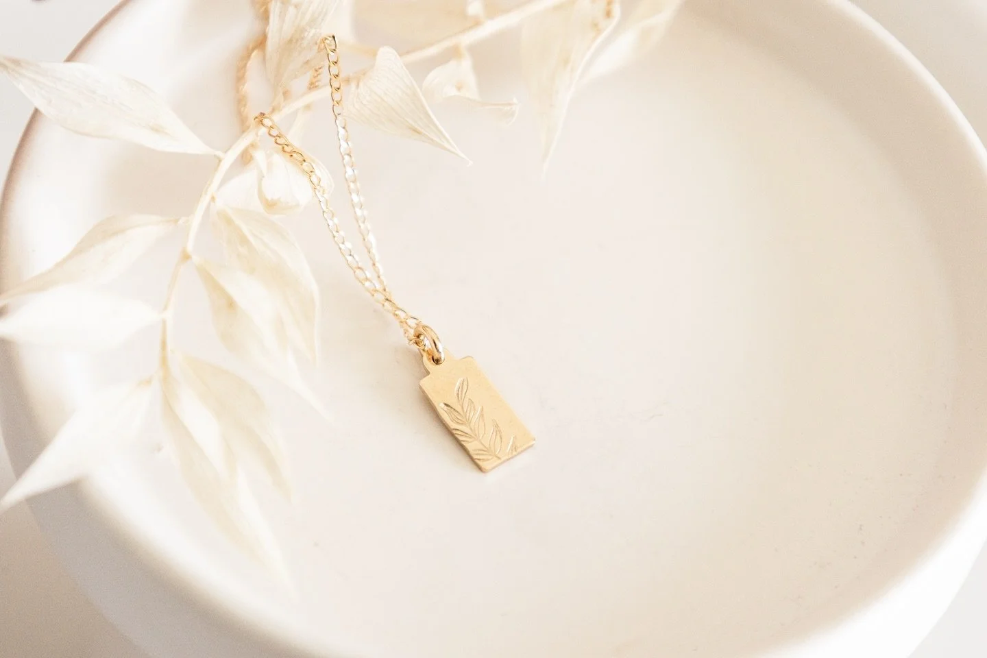 S A M P L E  S A L E || Now live online while stocks last!
✨ Up to 30-50% items
✨ All items ready to ship
✨ Many one of a kind pieces 
www.foreveraesthetic.com.au