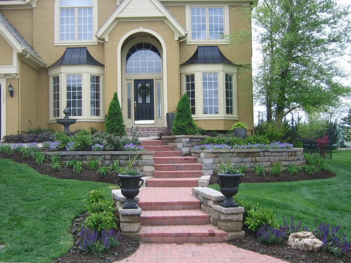 Paver walkway and retaining wall in Basehor, KS