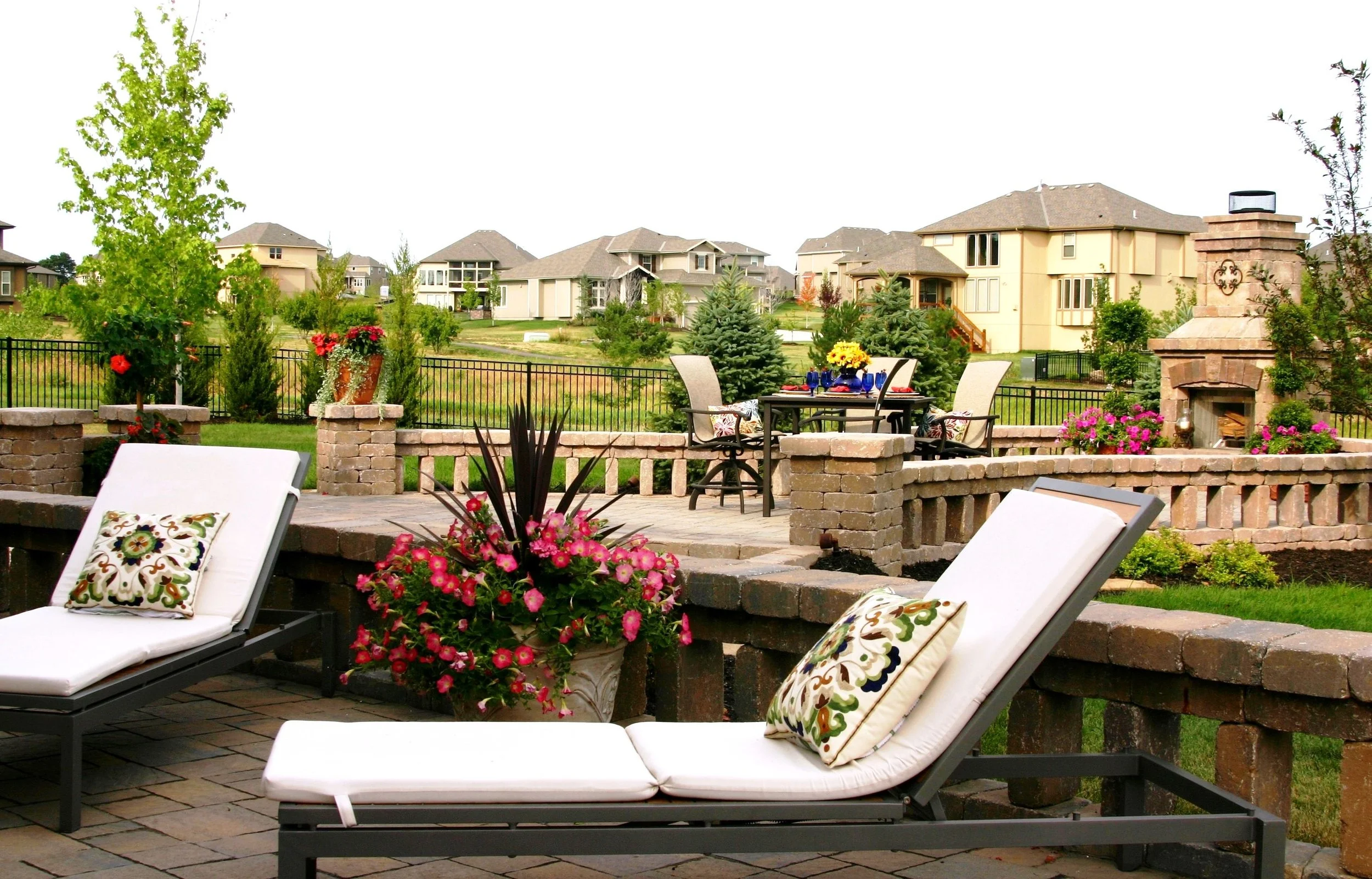 How to Create Balance and Function in a Landscape Design in the Olathe and Overland Park, KS Areas