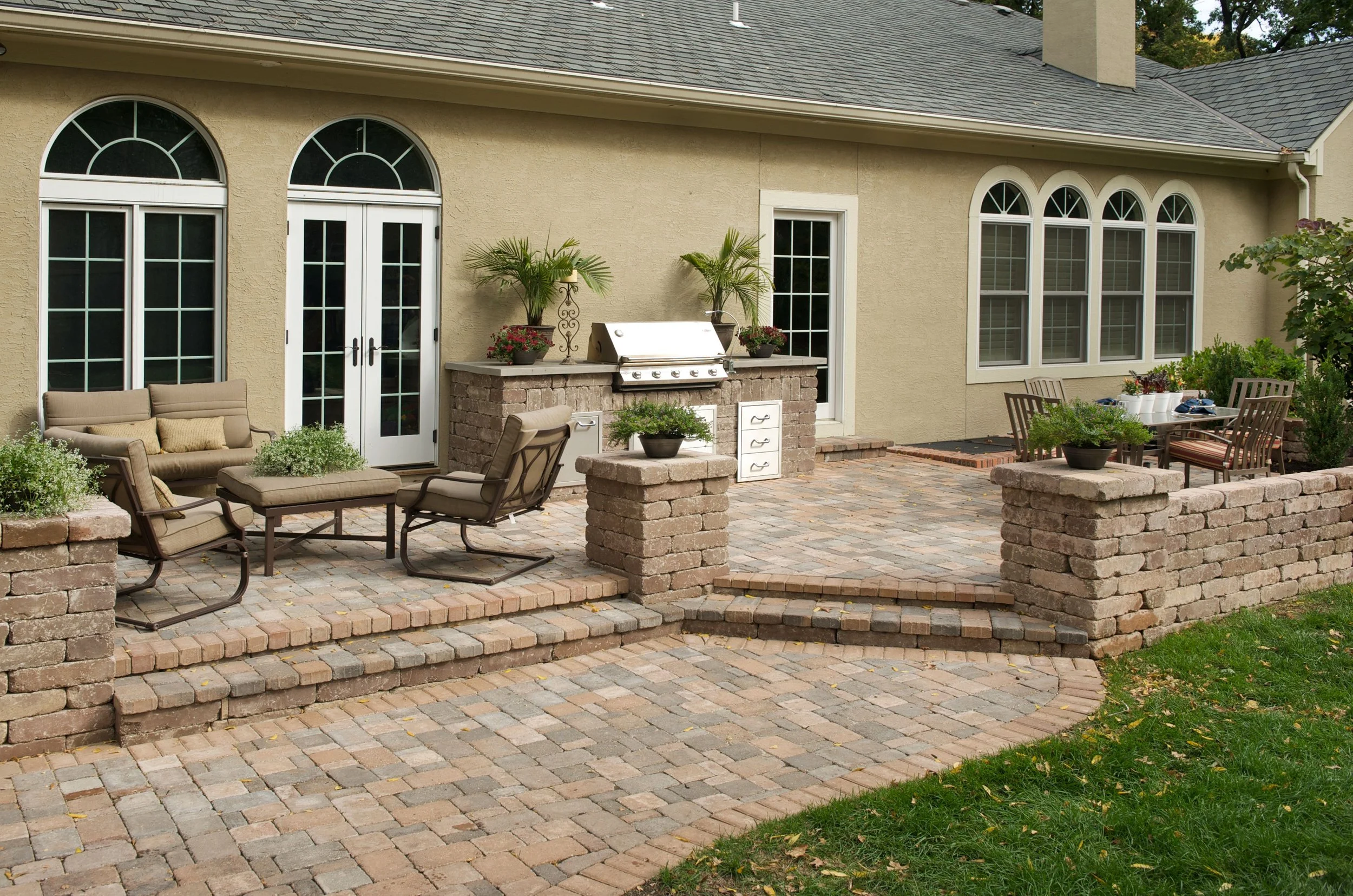 outdoor living contractor in kansas city