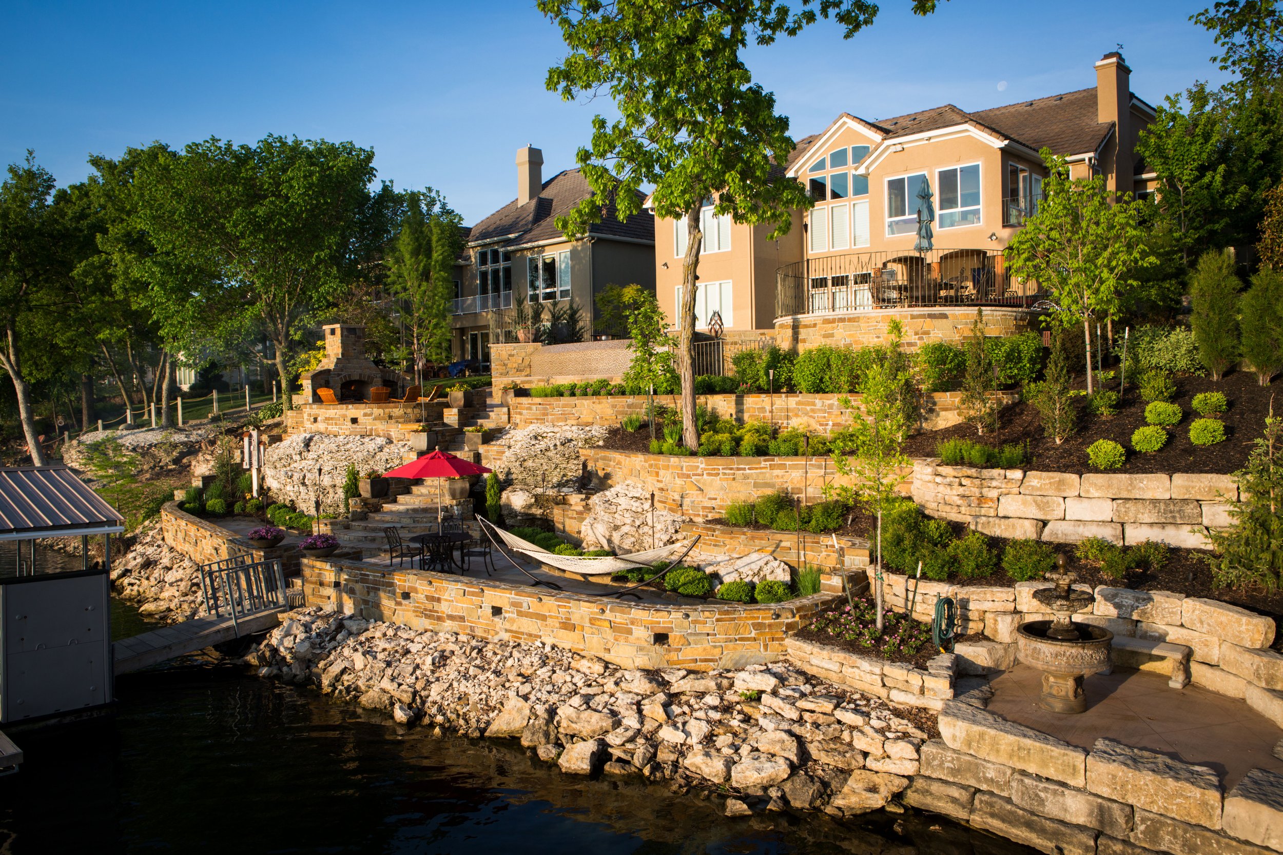 patio contractors and retaining wall in blue springs, mo