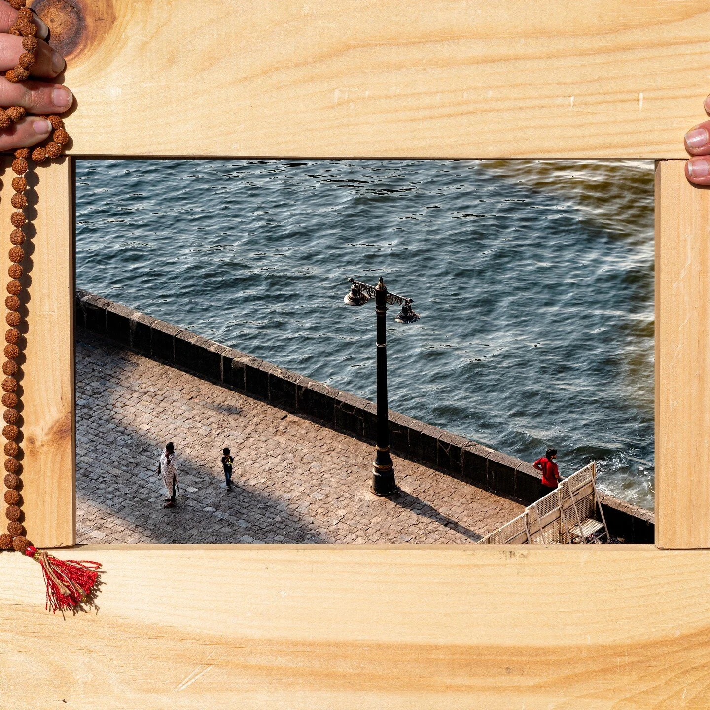 018: Inside India (The Sea)

A view into the sea and it's uses surrounding Mumbai from land, air, and water. I initially didn't set out for this to be a category but it ended up being an interesting and unexpected vantage point.

cc: @jdcentwine , @r