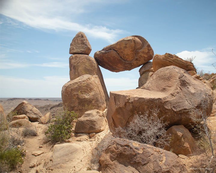 A Touch from Heaven photography Balanced Rock .jpg