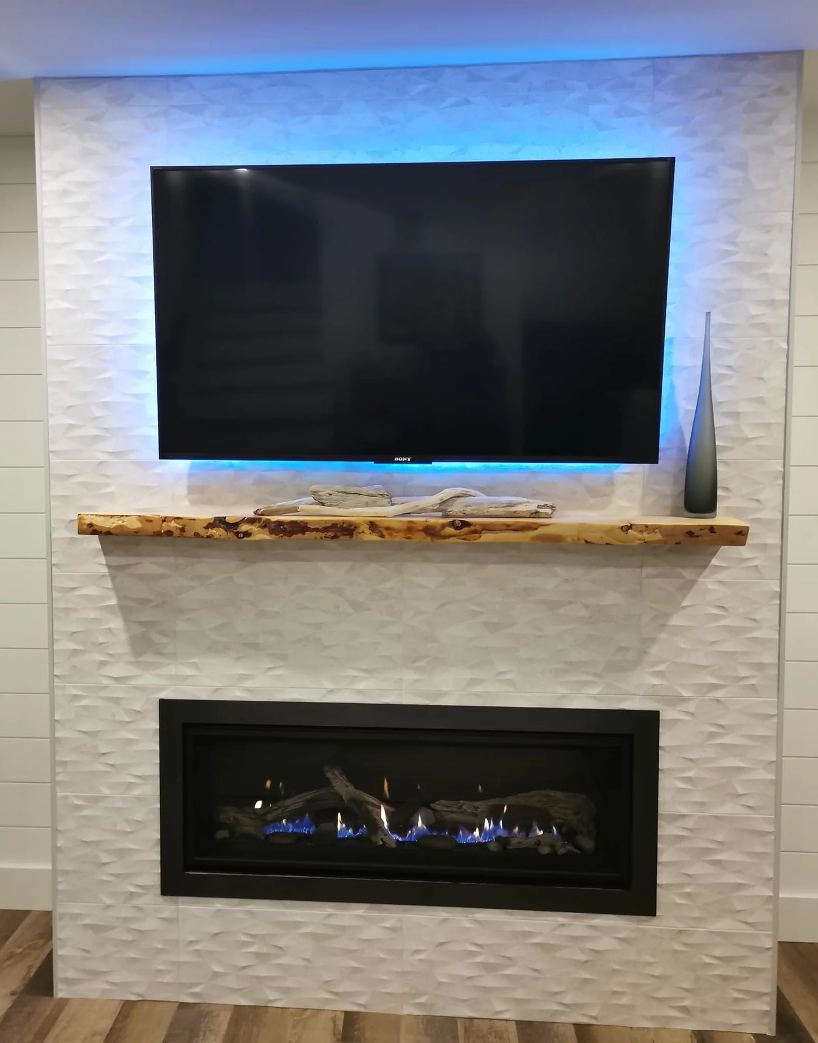 tv with tile backsplash.jpg