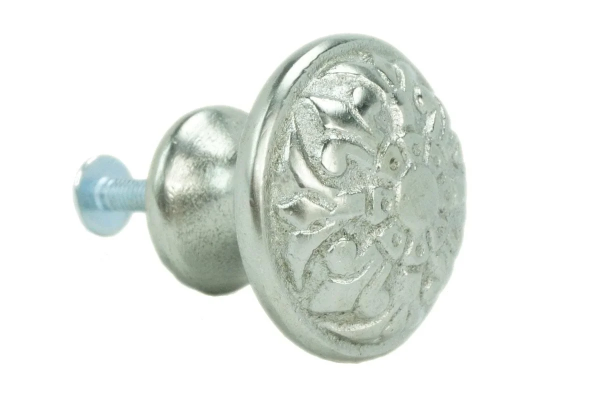 Large Fleur-De-Lis Knob - Satin