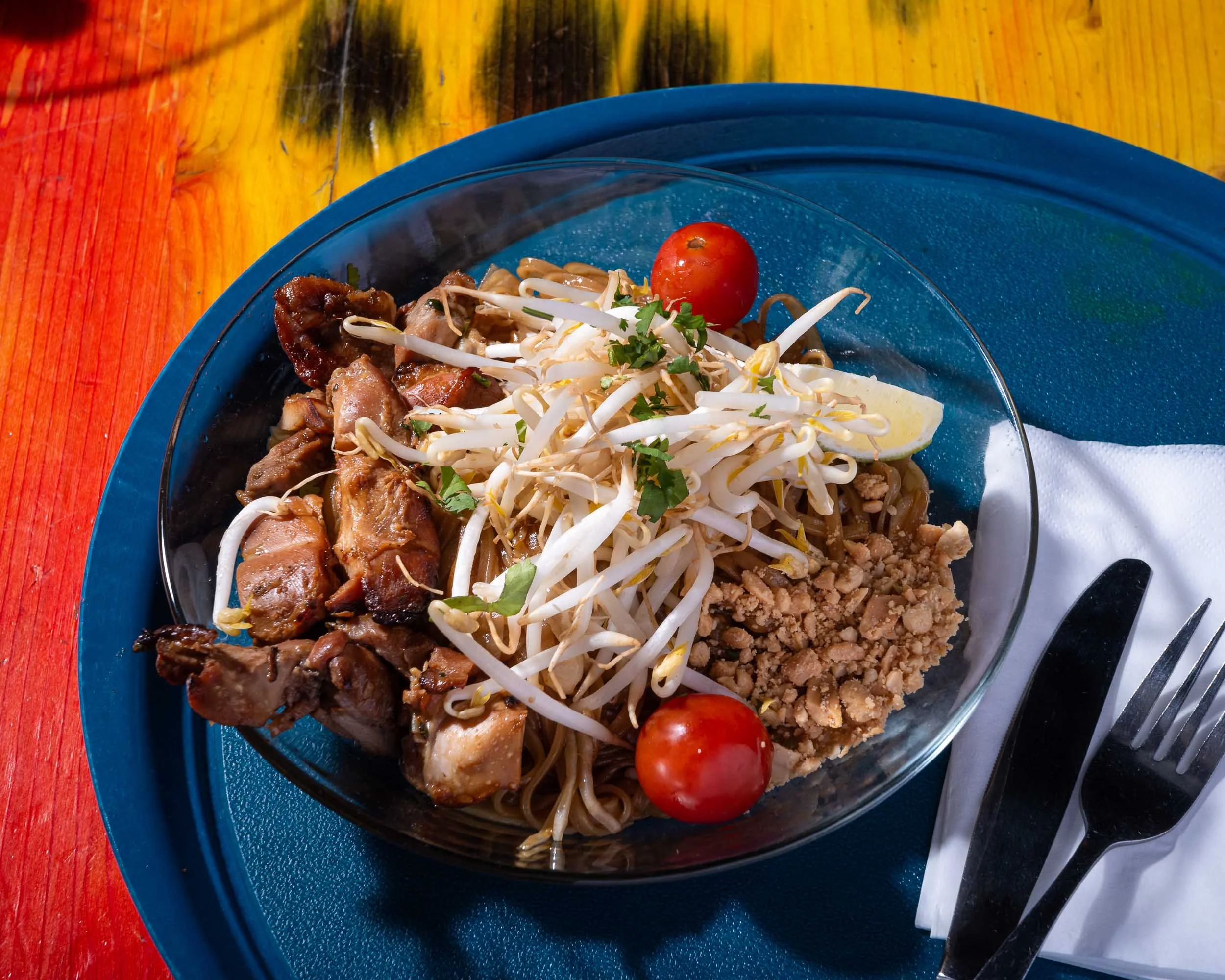 squarespace_2500 pixels-riviere kwai pd thai poulet_food society.jpg