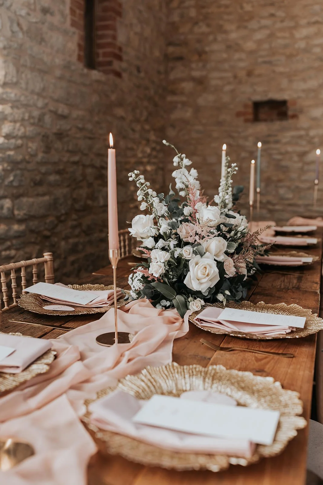 luxury-wedding-decor-styling-cotswolds-3.jpg
