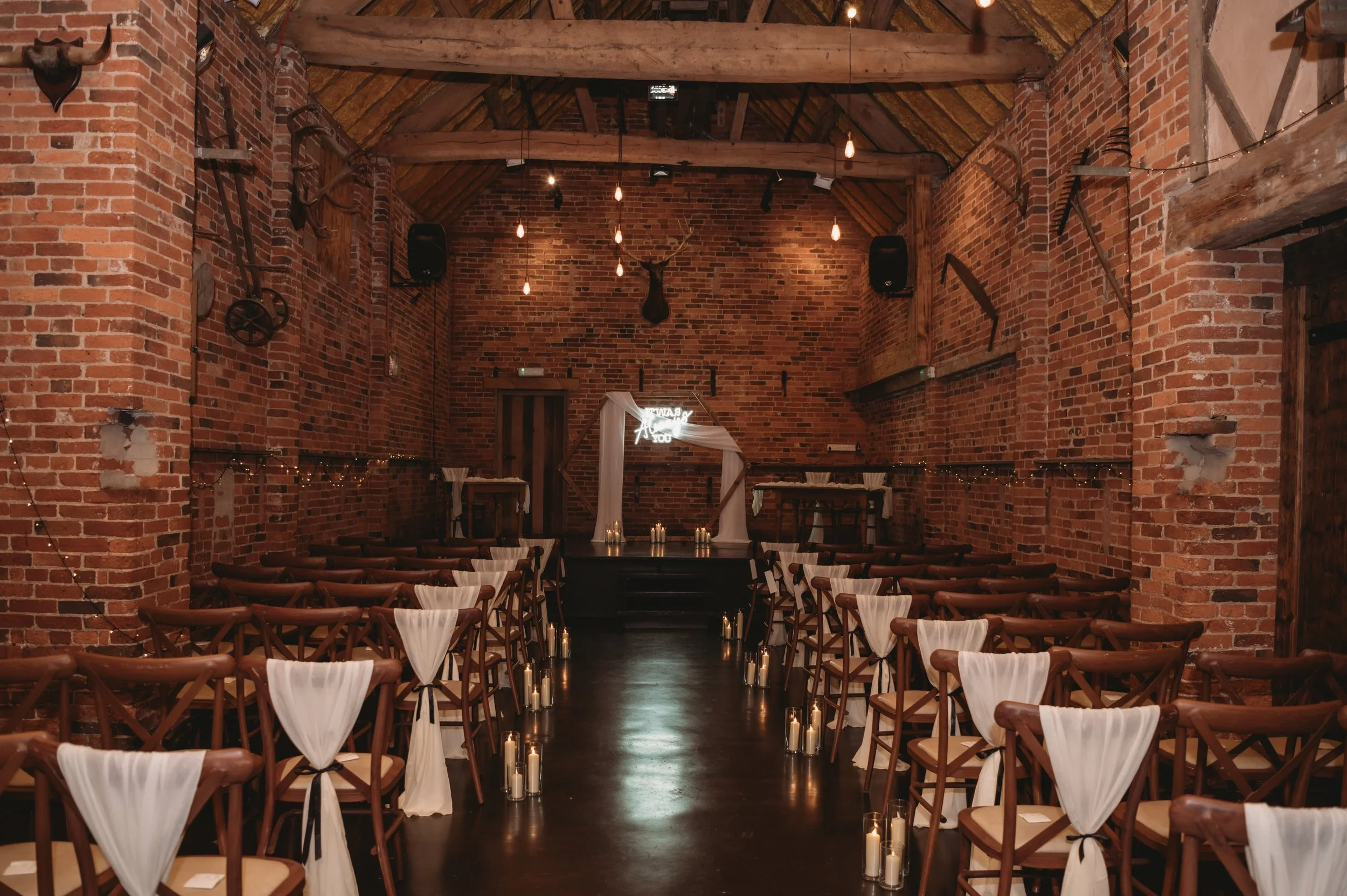 Donington Park Farmhouse – A Barn Wedding Dream