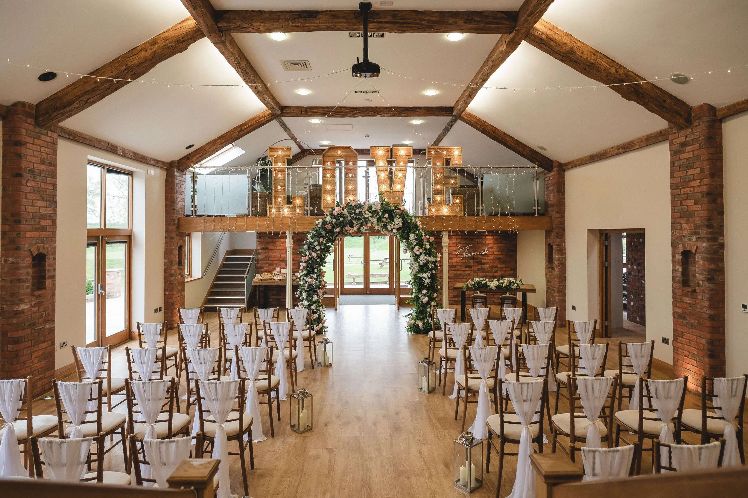 Weddings at Wootton Park: A Dream Venue for Rustic and Elegant Styling