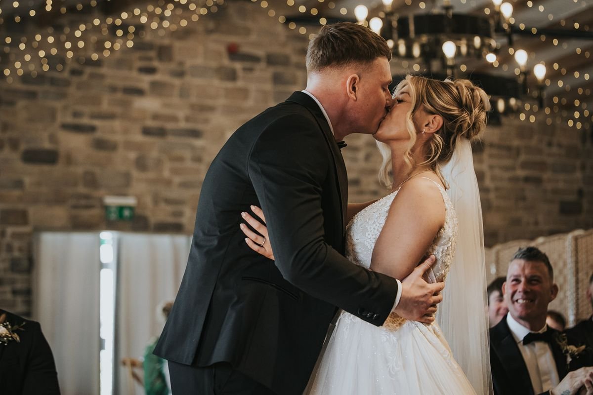 stretton manor barn wedding sparkle event styling (29).jpg