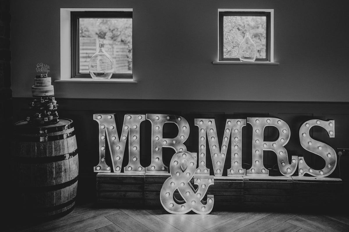 stretton manor barn wedding sparkle event styling (7).png