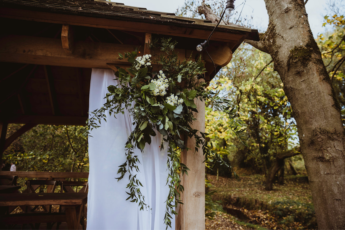 outdoor ceremony sparkle event styling.png