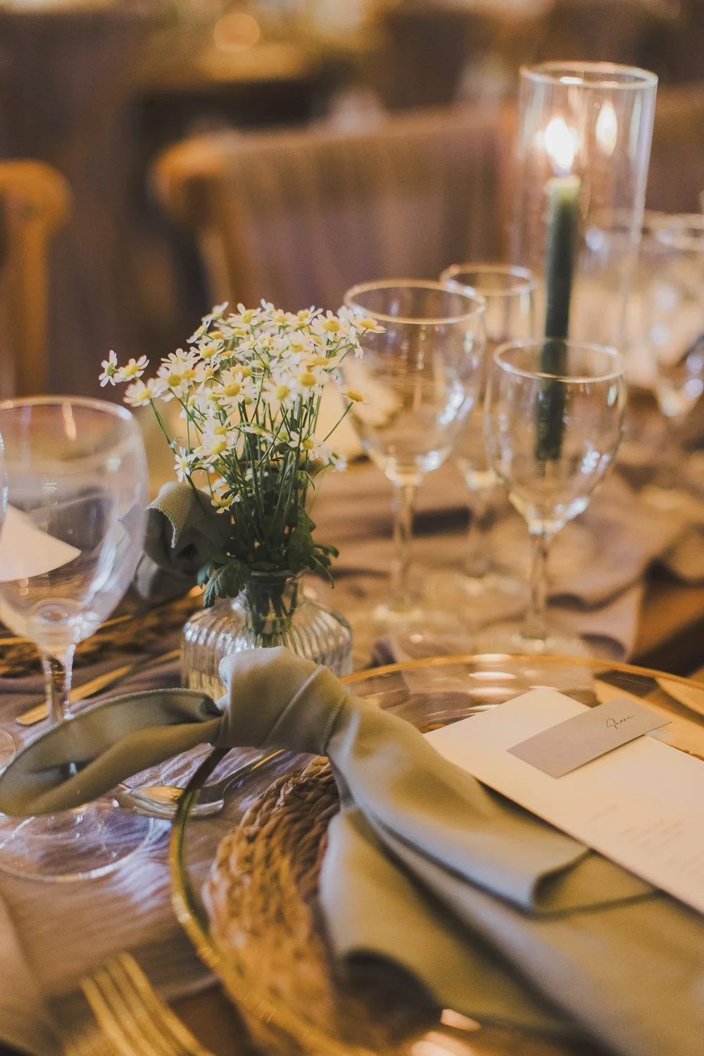 wedding place setting styling sparkle event styling.jpg