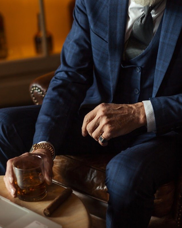Kick back and enjoy the finer things&mdash;good company, a drink, and time to relax. #OutofOffice #MensLifestyle #CarpeDiemMen