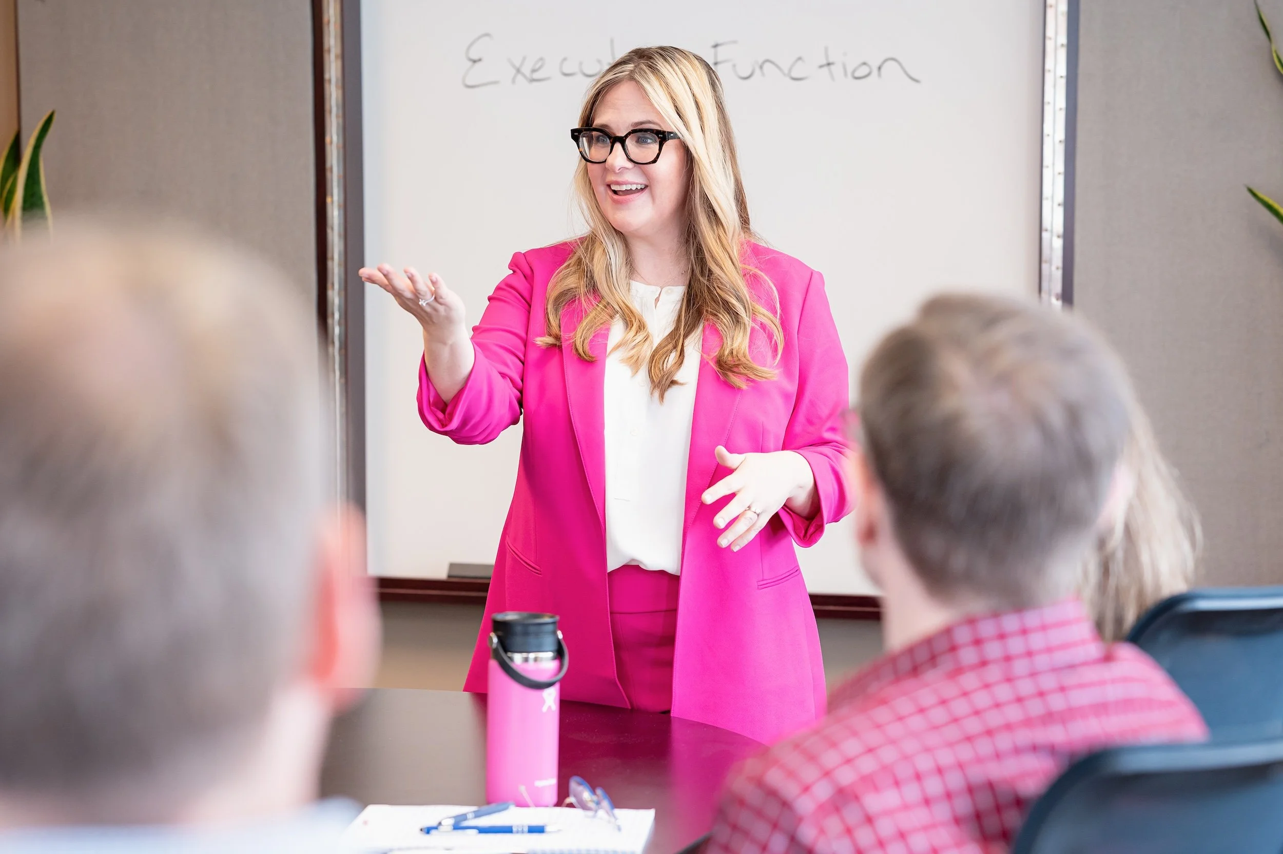 Tera Sumpter teaching a group about executive function.