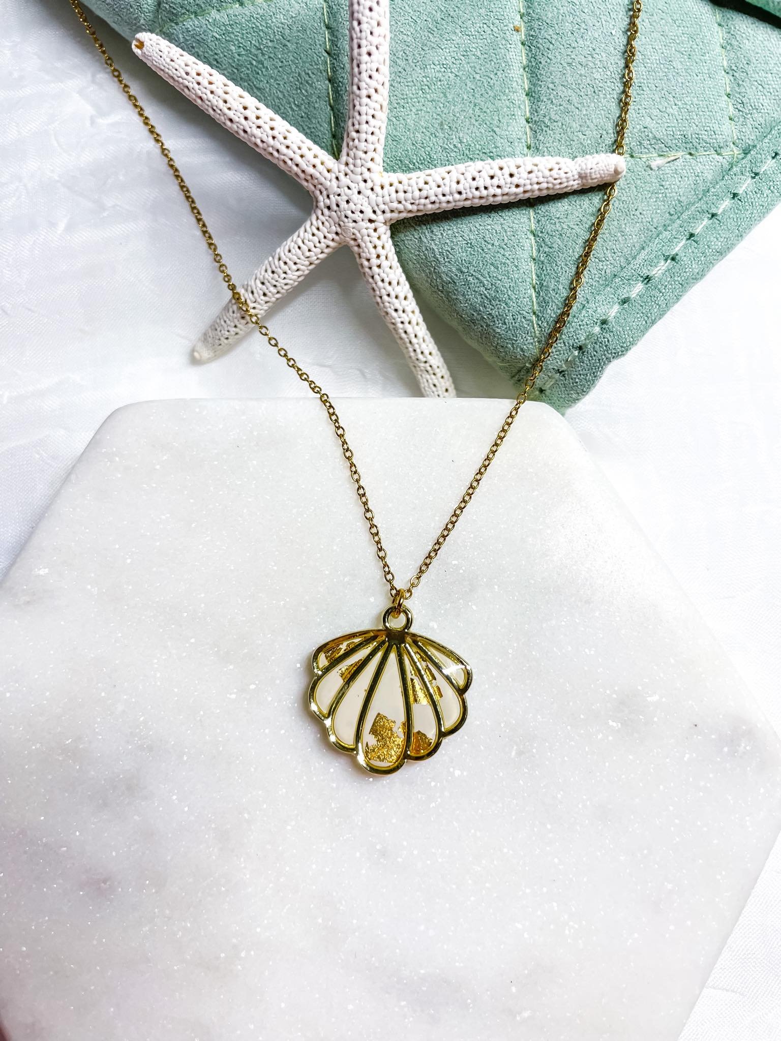 white seashell necklaces 3.jpg