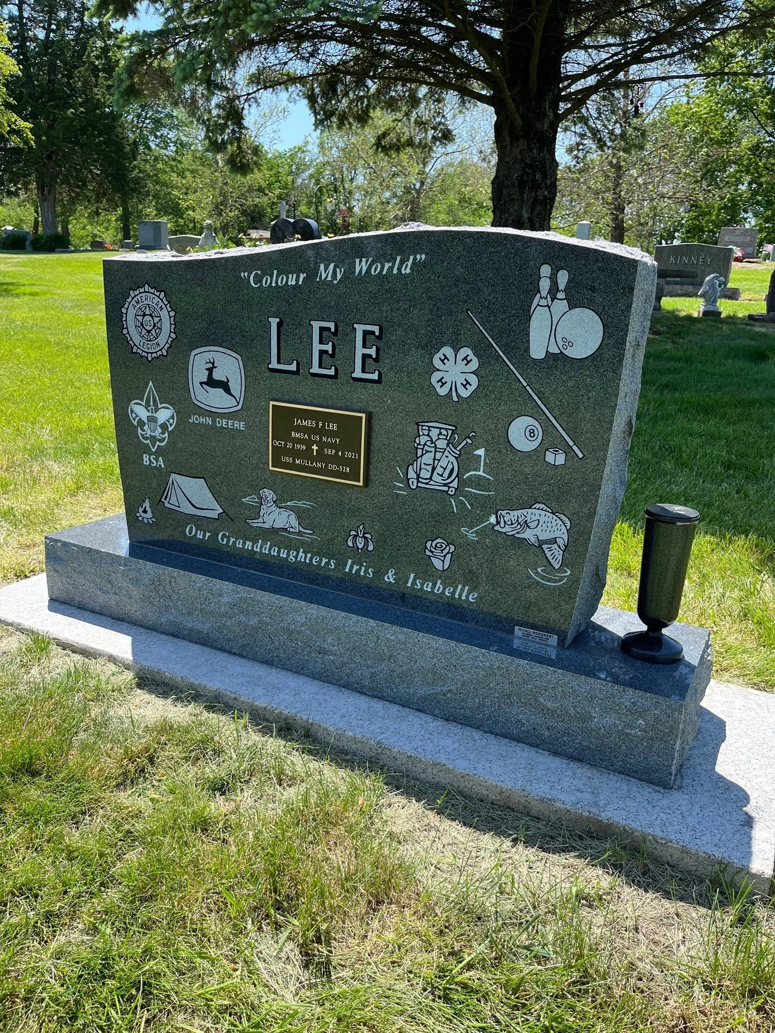 LEE-BACK.jpg