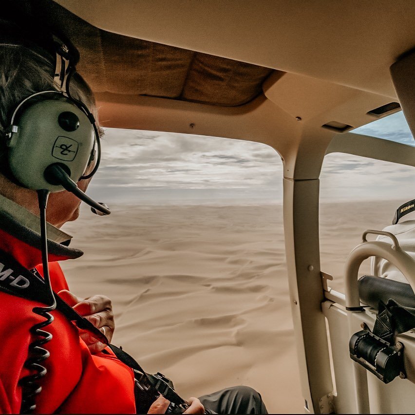 Experience Namibia from above with @namibia_helicopter 🚁
Most of our tours include locations that offer our guests optional helicopter flights that are centred around aerial photography. Alternatively, aerial enthusiasts can book private helicopter 