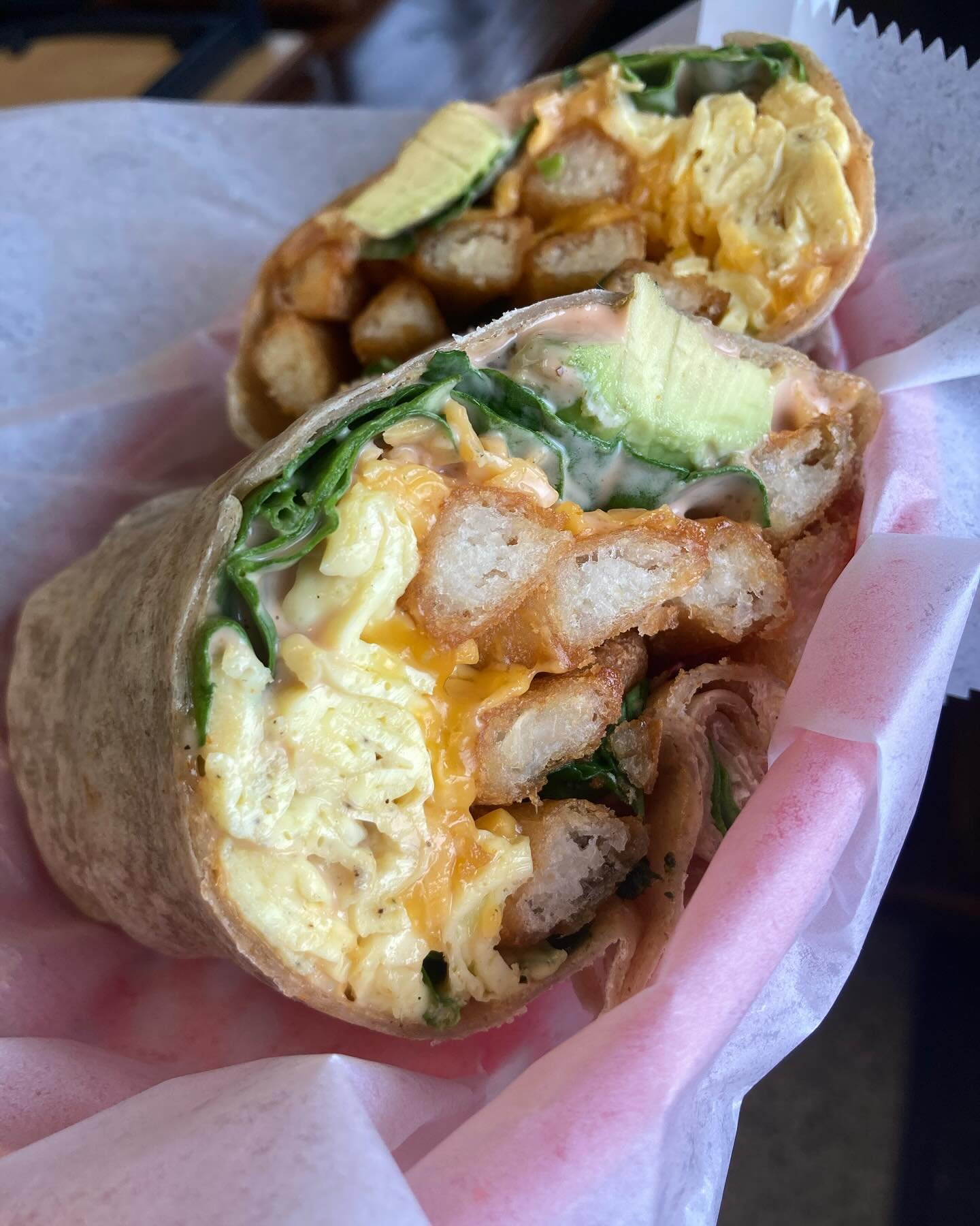 ❤️Special this week!❤️
Fried yucca breakfast burrito~ Fried yucca, avocado, spinach, scrambled eggs, cheddar cheese and rosada sauce 🍠😋

#207 #mainebreakfast #maineeats