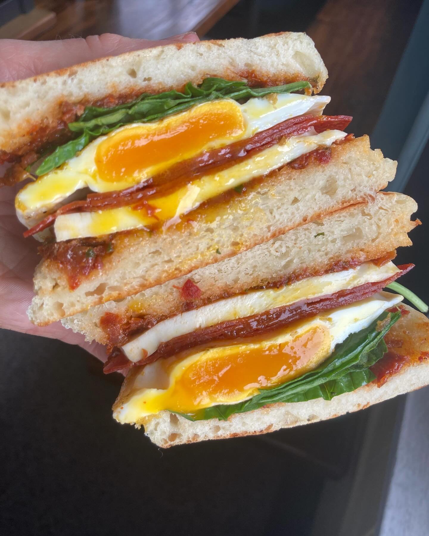 🍕 Special this week! 🍕
Fried egg, mozzarella, sun dried tomato pesto, pepperoni and spinach on a homemade garlic- parmesean english muffin 🍅 🧀 

#207 #maineeats #mainebreakfast
