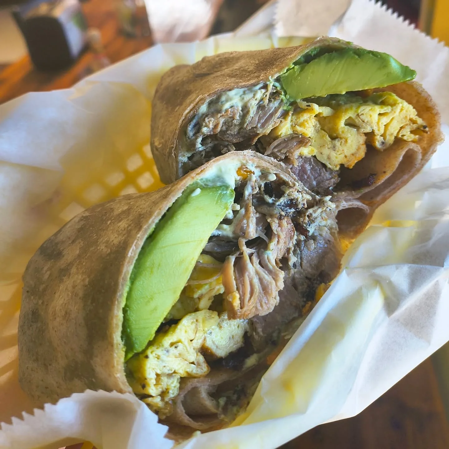 🌯Carnitas burrito special🌯
Carnitas, scrambled eggs, avocado crema, black beans, corn and avocado!

#207 #maineeats #breakfastburrito