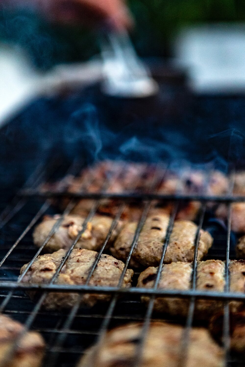 turkey burgers with shredded salad