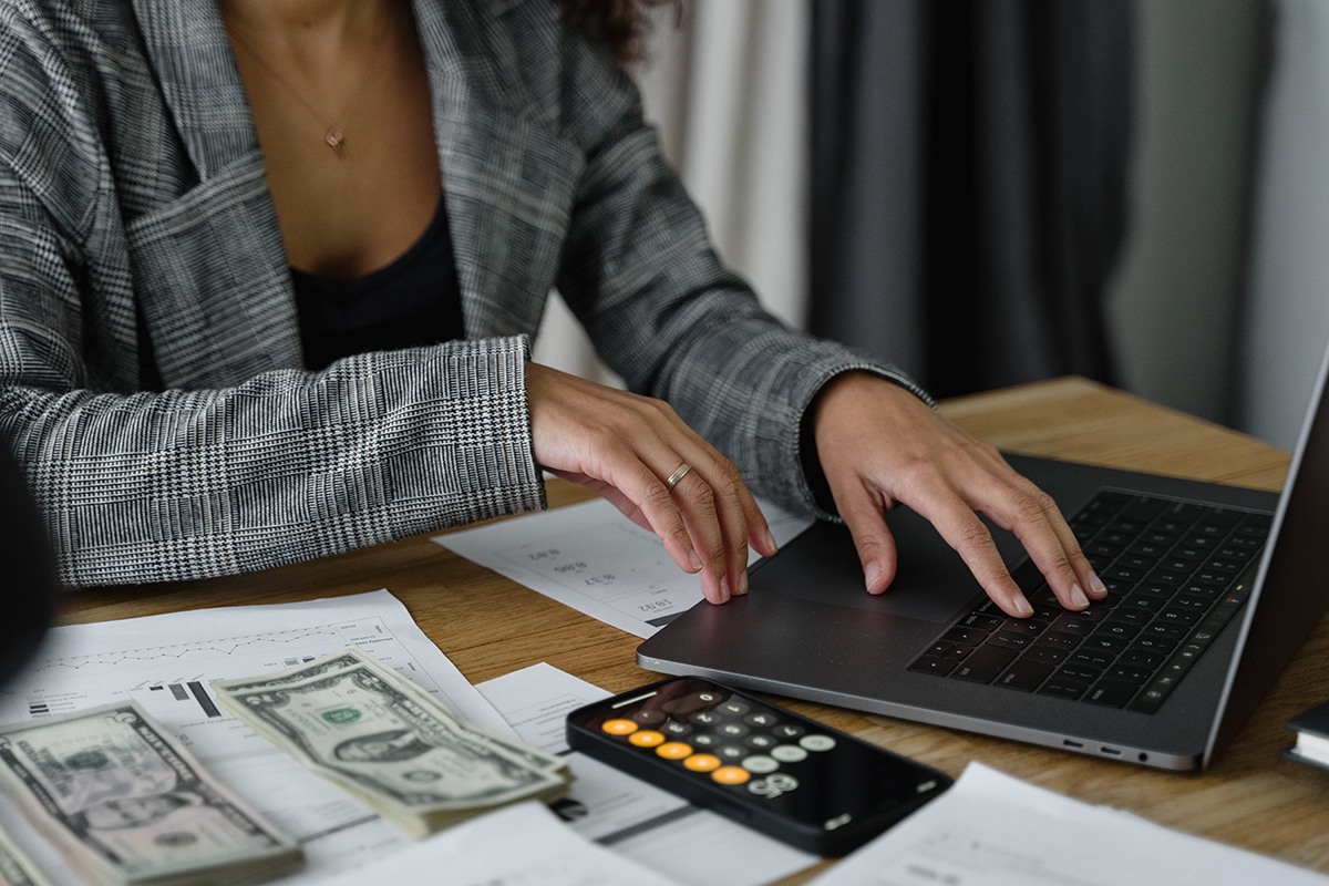 5 Tips to Help You Accomplish Your Financial Resolutions
