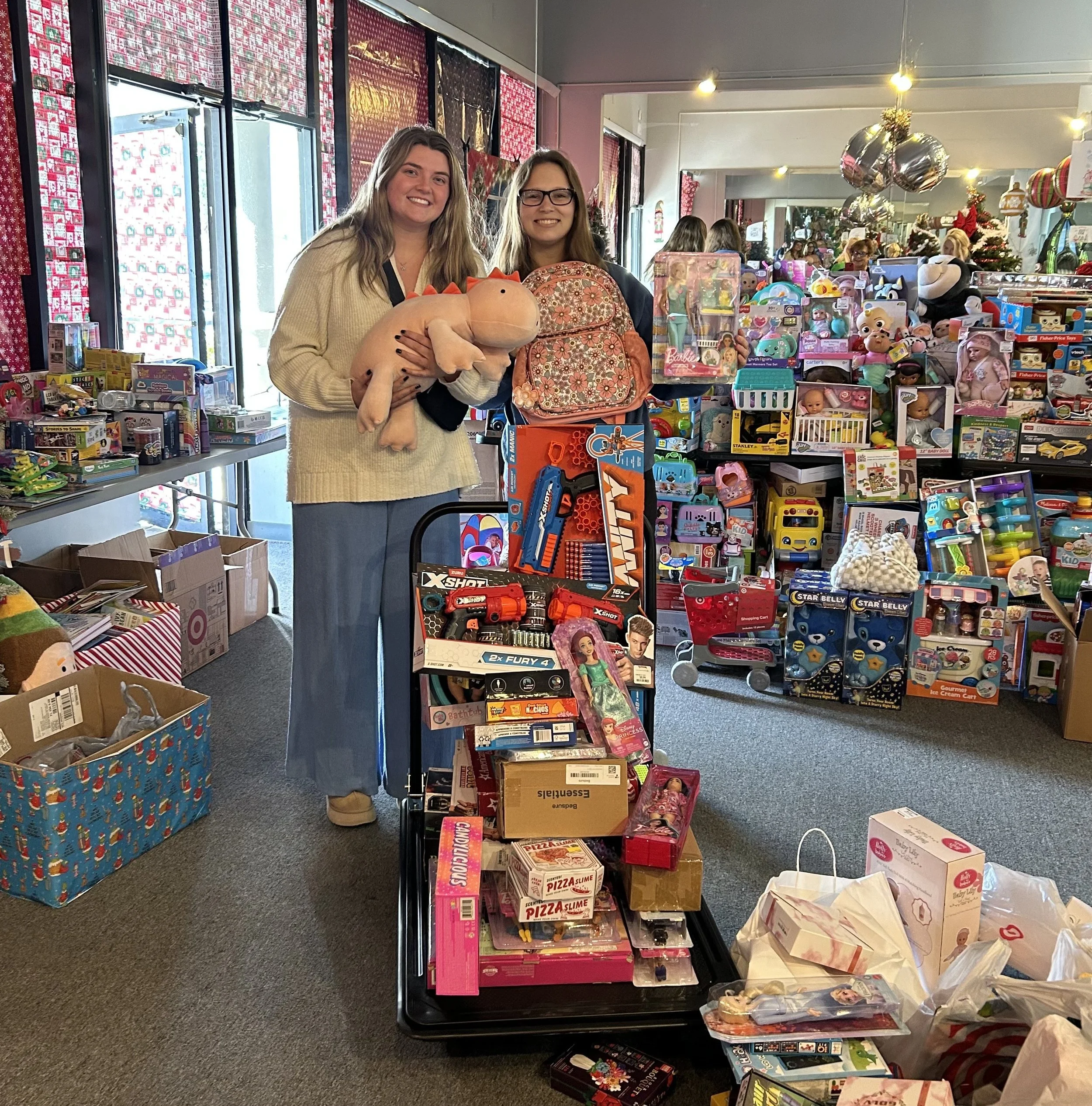 FAU Owls Bring the Spirit of Giving to Life with Holiday Toy Donations