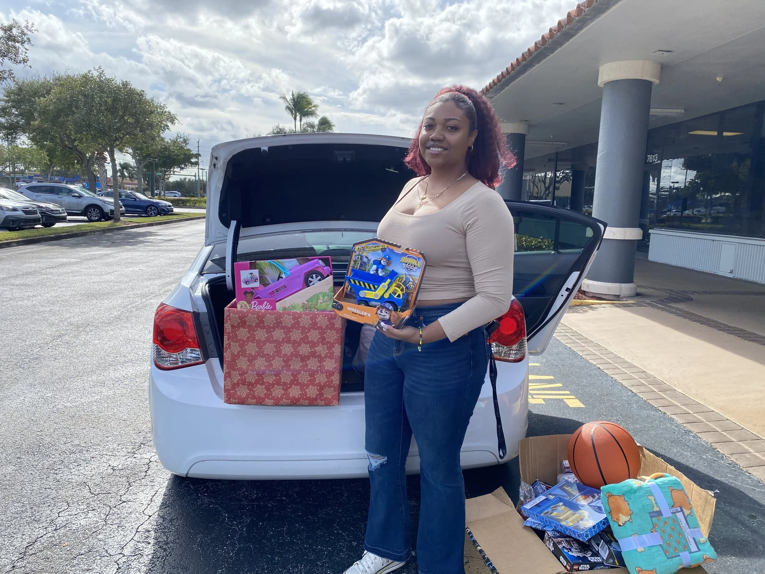 FAU Owls Chapter of STUDENTS Speak Up for Kids  Lead A Holiday Toy Drive for Foster Kids 