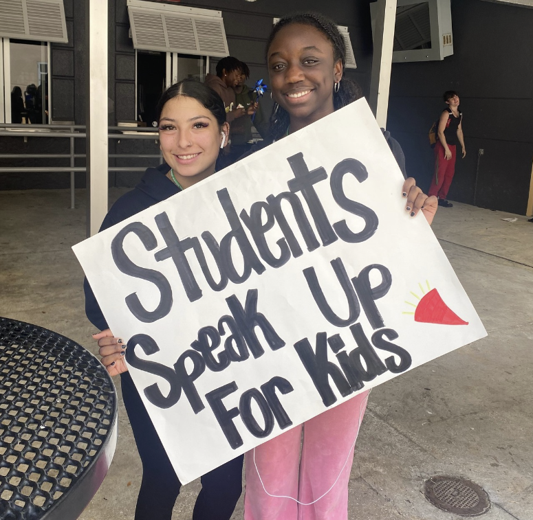Palm Beach Central Broncos Raise Awareness with CAP Lunch Table