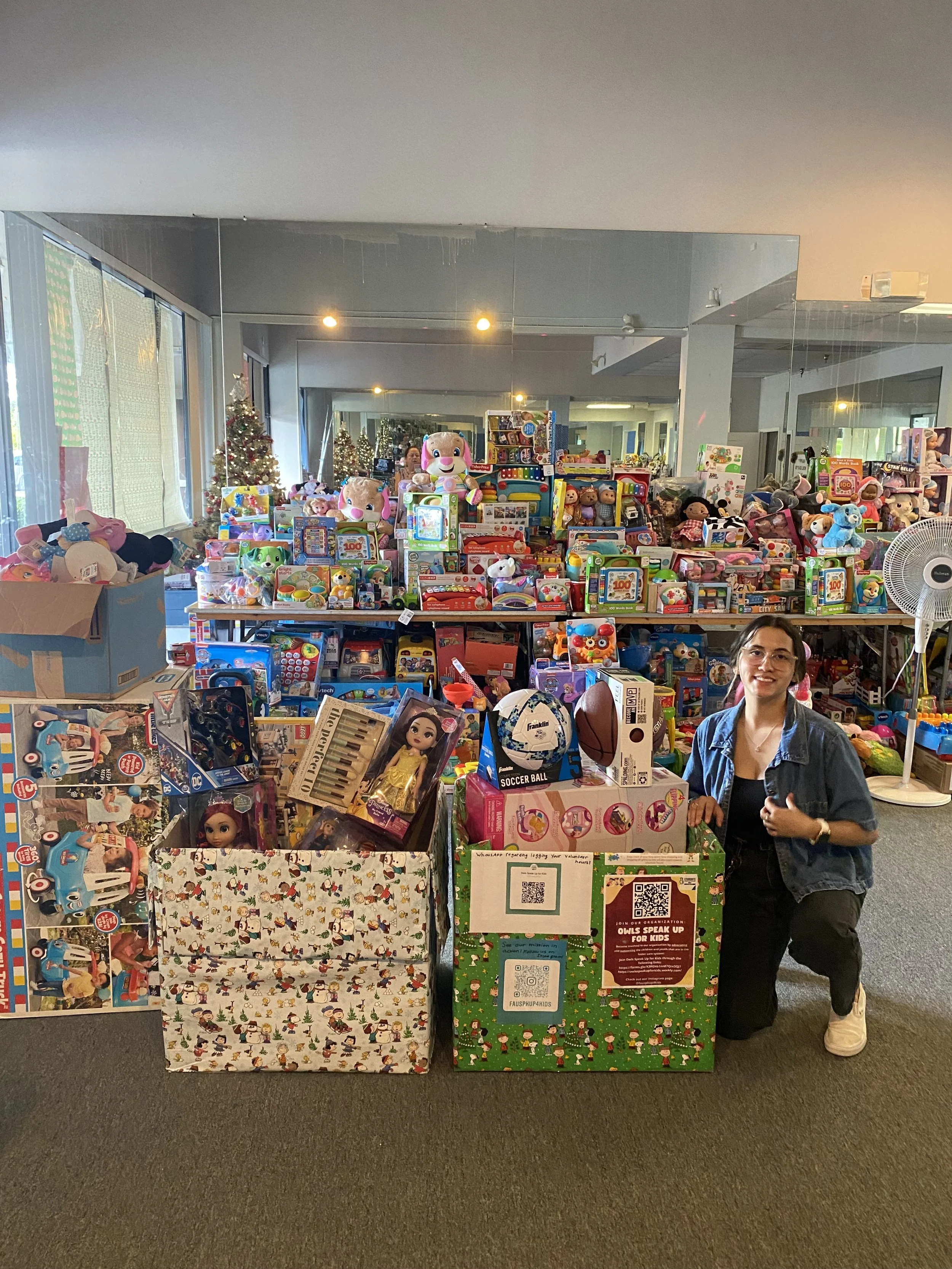 Making Spirits Bright: FAU Owls Bring Holiday Joy with Toy Drive