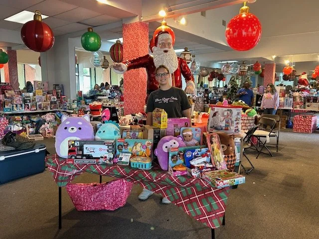 FAU University STUDENTS Take Action: Owls Chapter Collects 50+ Toys for Foster Youth