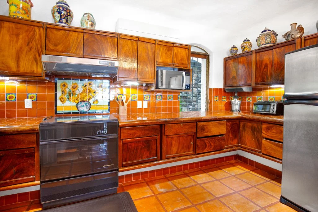 AL2. Kitchen Apt.jpg
