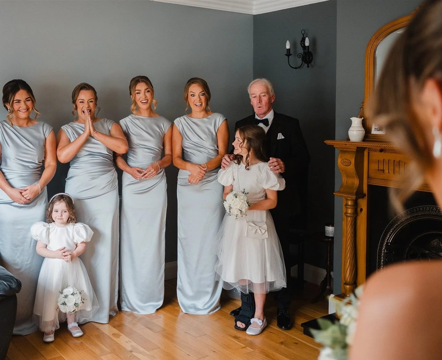 Here comes the bride 🤍
.
Only one of Kim&rsquo;s bridesmaid had the opportunity to see her stunning dress before the big day. So a lovely surprise for her other bridesmaid and dad on the morning. 🤍
@kim_mulligan25 @makeup_by_emmakate @aimeecorry.ha