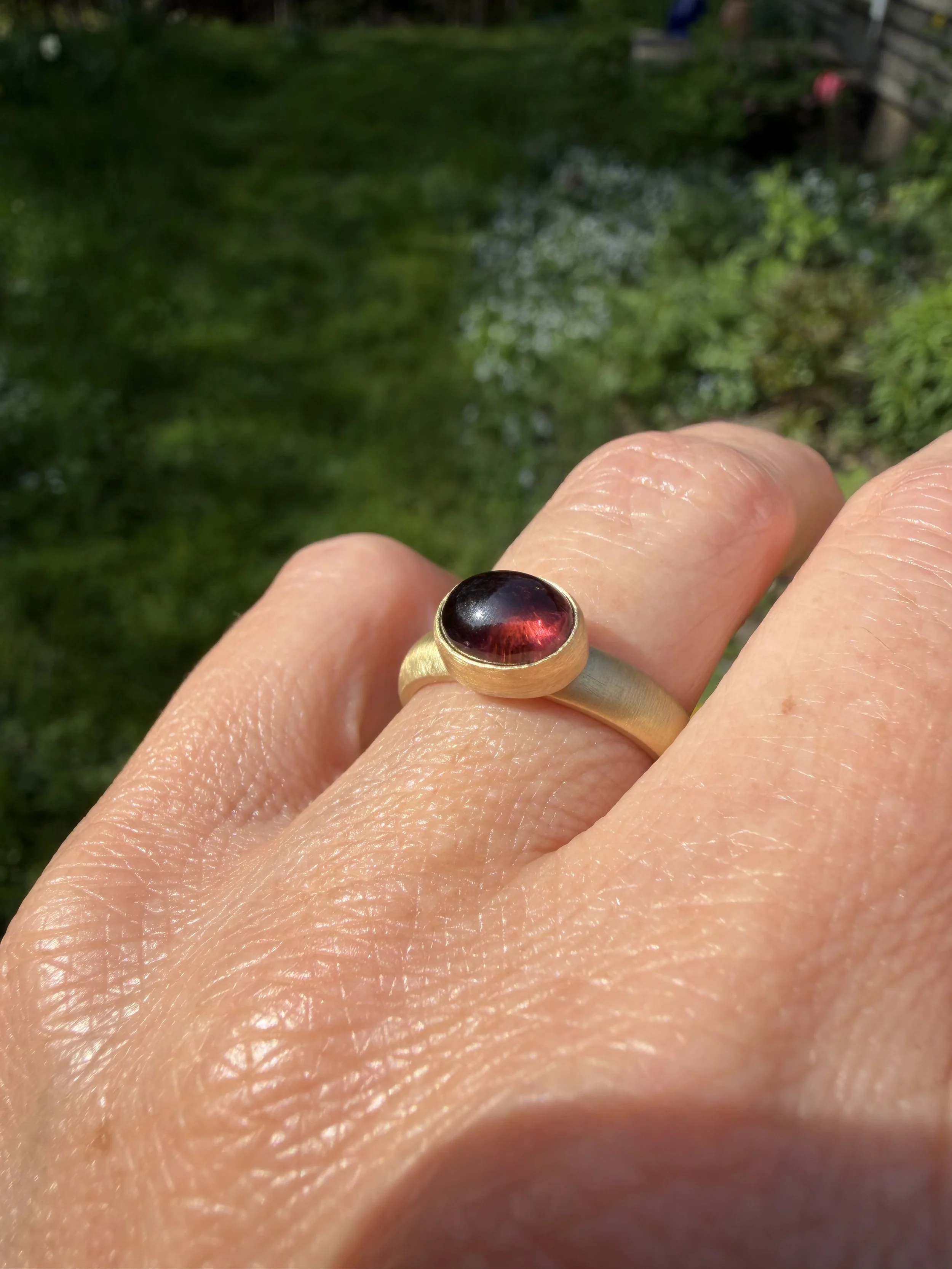 Tourmaline and 18k gold ring