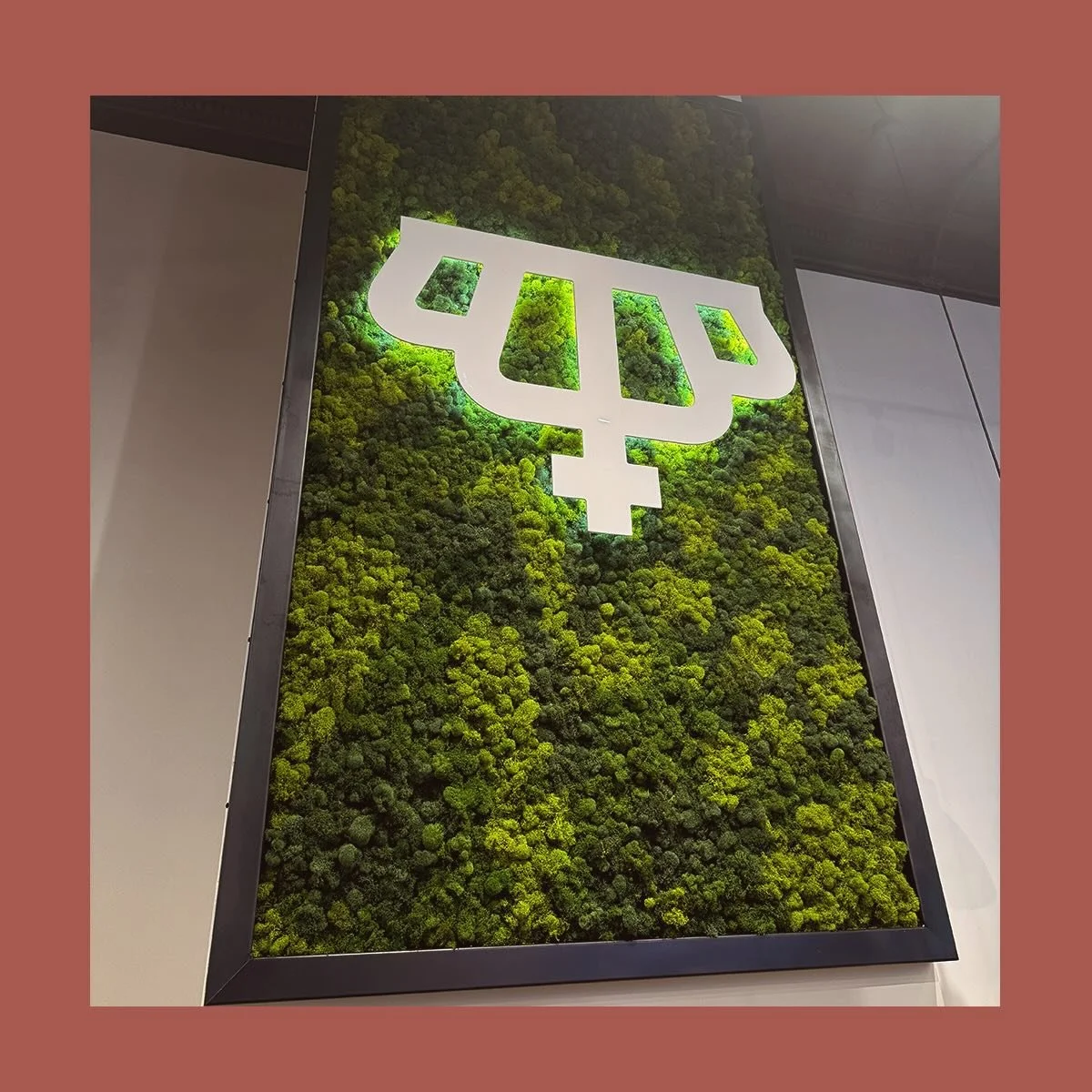 2025 Recap: Sleek moss green wall piece with custom fabricated branding and lights for Impact Kitchen NYC locations. 👊💚