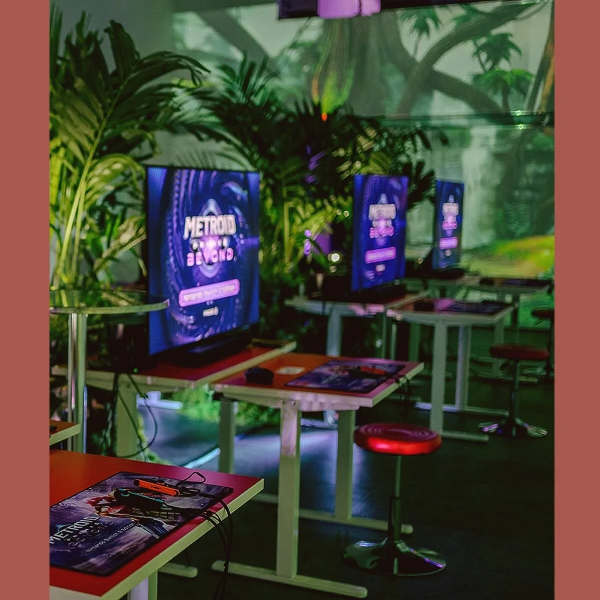 2025 Recap: @lightboxnyc events are so fun to work on, like this Metroid plant install. We took inspiration from plants in the game to curate a consistent look. 🤘

Credit: Lightbox Studios