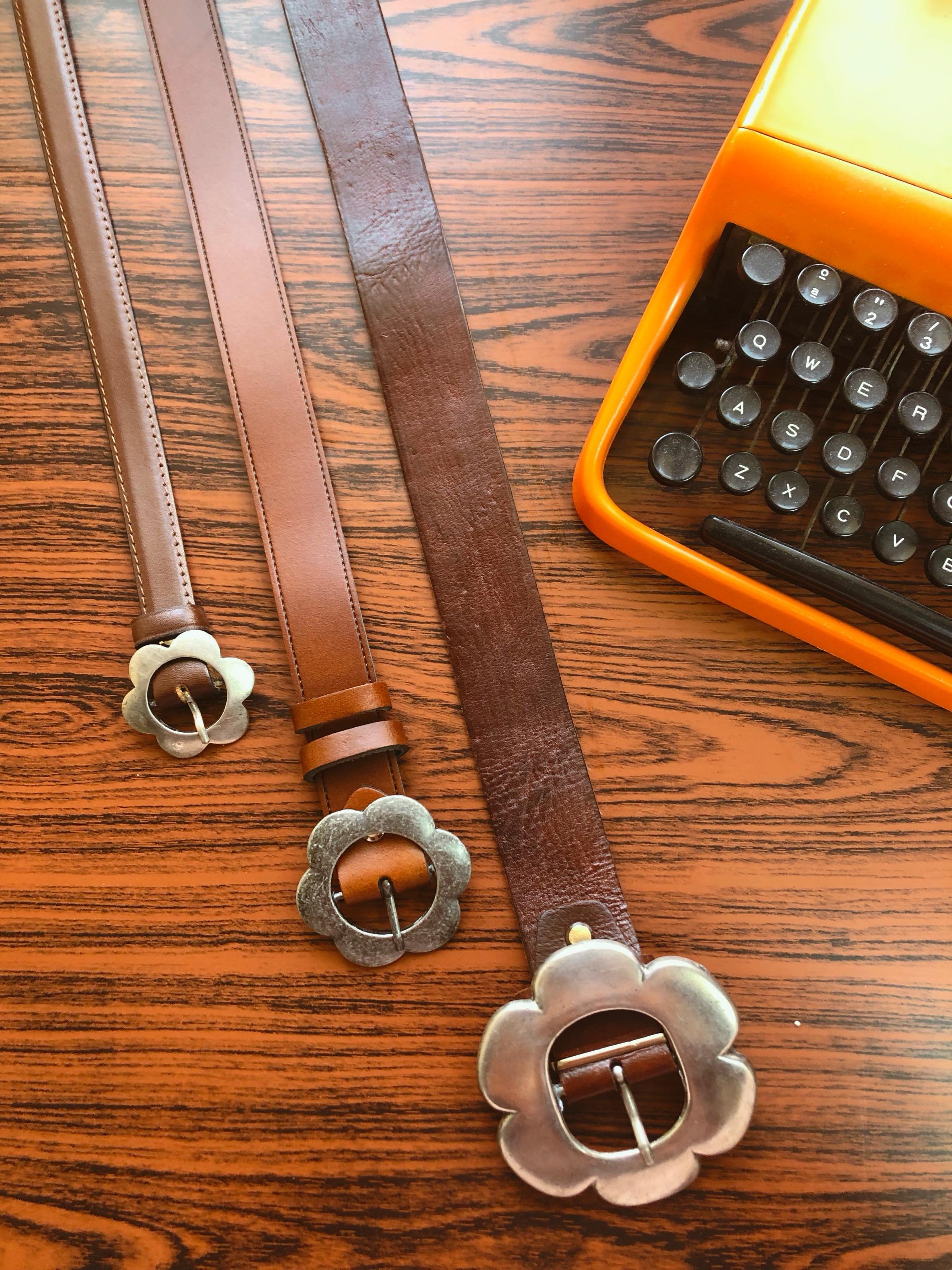🌼NEW🌼 Start the new month in the grooviest way with our vintage daisy belts!
Been working on this drop for months now sourcing the best vintage daisy buckles✨ 

All the buckles have been restored &amp; cleaned with attention and love, the new leath