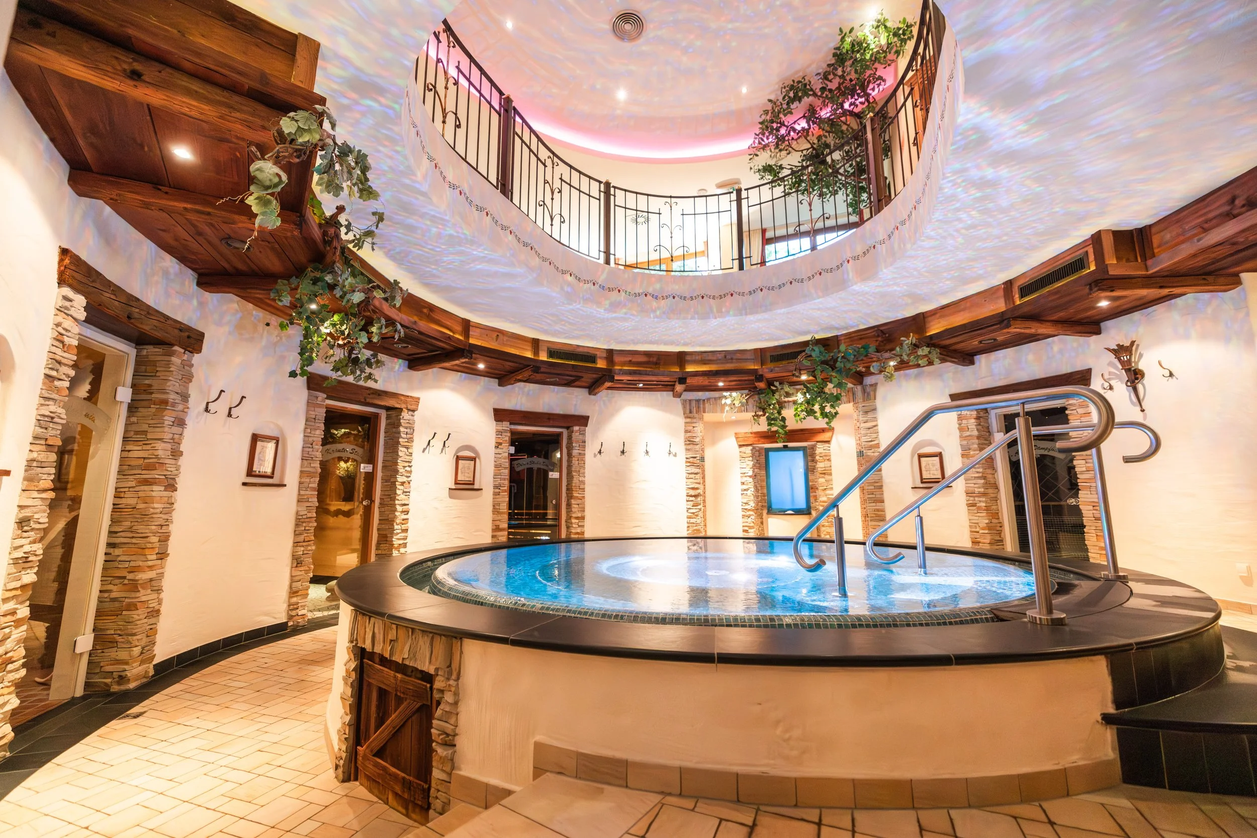 Alpenhotel_Tirolerhof-3325 (1).jpg