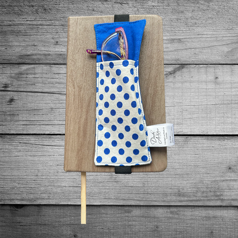 Porte-crayons Pois bleus 7.png