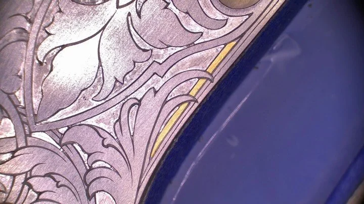 The process.  Part 2/4
More of a beauty made by @trovereynderknives for @artknifeinvitational this year. It&rsquo;s a good one. 

Scraping backgrounds. Stippling. Recutting walls. Shading. Sculpting. Filing

I filmed and edited a bunch of clips of pr