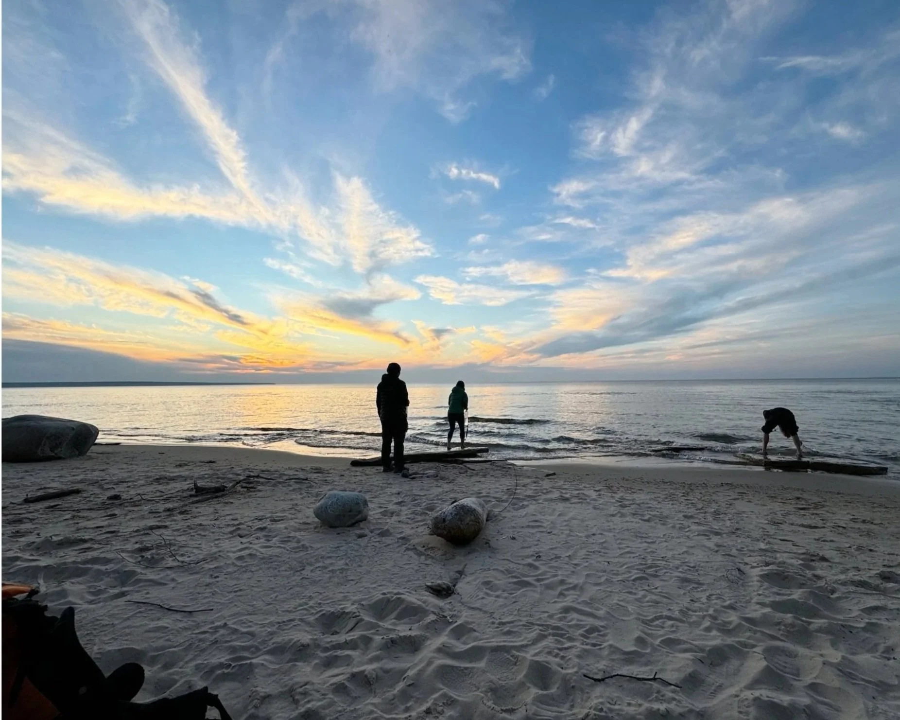 Community+silhouette+on+beach+PR.jpg